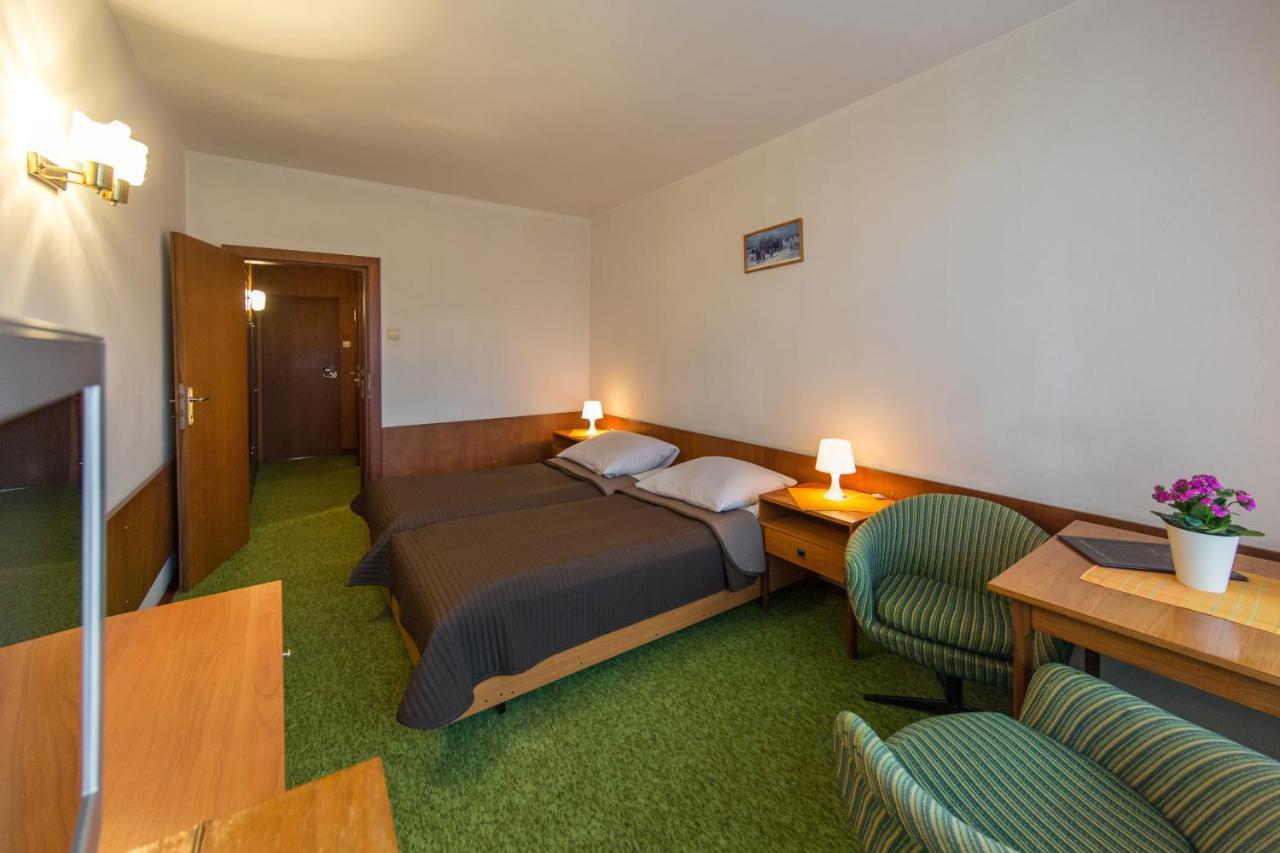 Zespół Tatry - Hotel Tatry i Budynek Turystyczny Murzasichle Exterior foto